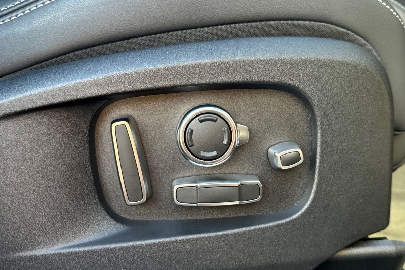 2024 (24) JAGUAR F-PACE 2.0 P400e R-Dynamic HSE Black 5dr Auto AWD 4934191