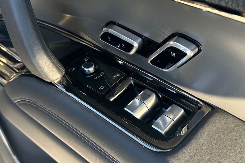 2024 (24) LAND ROVER RANGE ROVER SPORT 3.0 D300 SE 5dr Auto 4916140