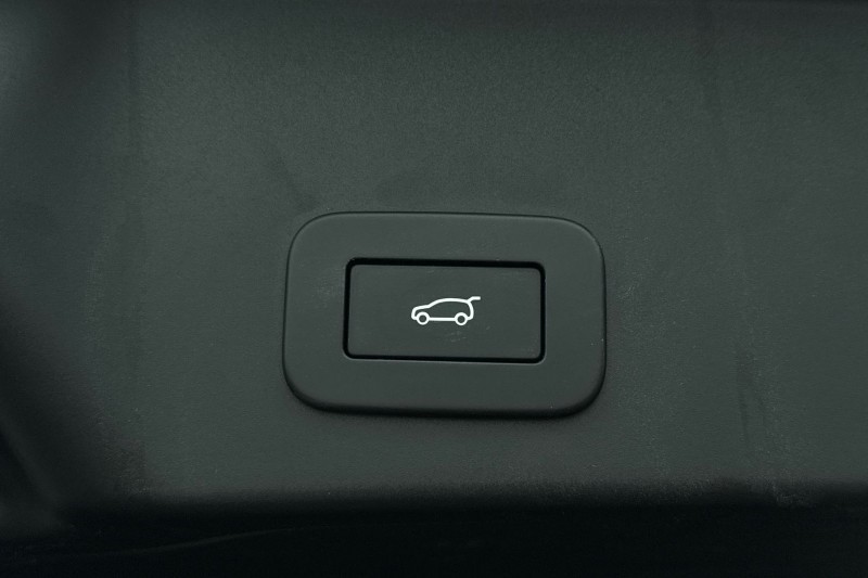 2023 (72) LAND ROVER RANGE ROVER EVOQUE 2.0 P250 R-Dynamic SE 5dr Auto 4936285