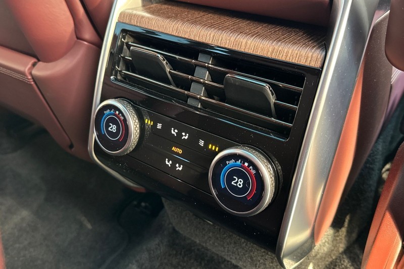 2025 (25) LAND ROVER RANGE ROVER 3.0 P550e Autobiography 4dr Auto 4907062