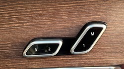 2025 (25) LAND ROVER RANGE ROVER 3.0 P550e Autobiography 4dr Auto 4907069