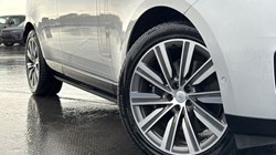 2025 (25) LAND ROVER RANGE ROVER 3.0 P550e Autobiography 4dr Auto 4907086