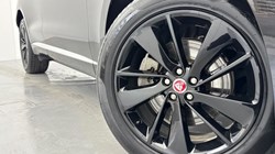2021 (71) JAGUAR F-PACE 2.0 D165 R-Dynamic S 5dr Auto AWD 4951398