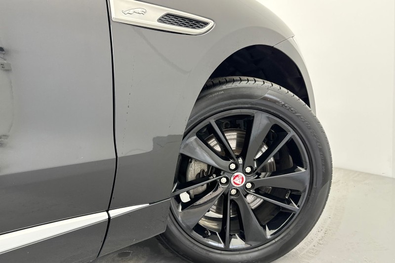 2021 (71) JAGUAR F-PACE 2.0 D165 R-Dynamic S 5dr Auto AWD 4951403
