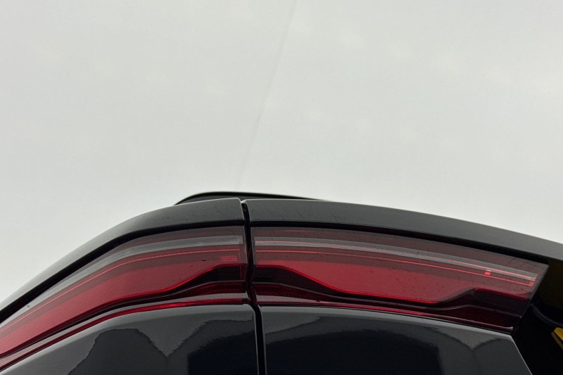 2021 (71) JAGUAR F-PACE 2.0 D165 R-Dynamic S 5dr Auto AWD 4951378