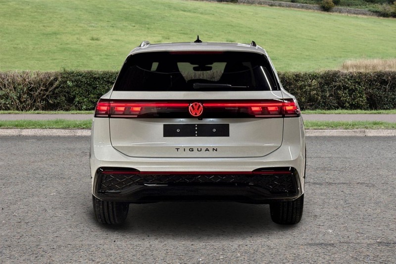  VOLKSWAGEN TIGUAN 2.0 TSI 265 4Motion Black Edition 5dr DSG 4890373