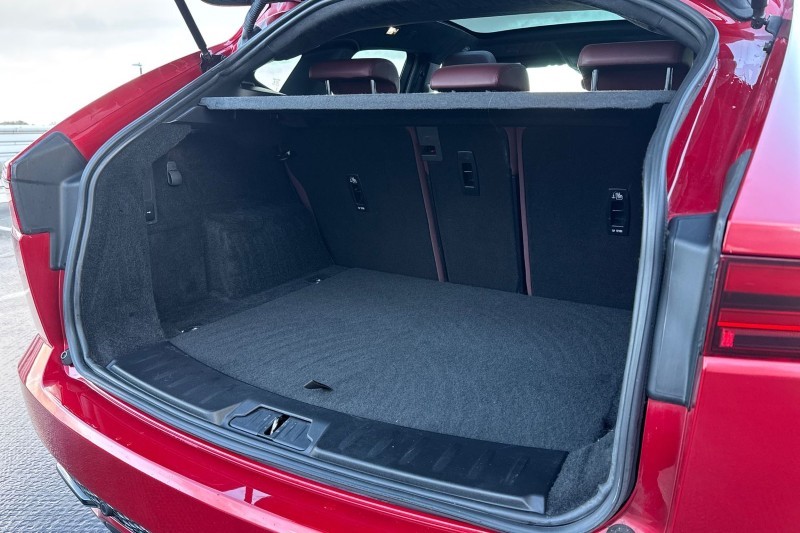 2022 (22) JAGUAR E-PACE 2.0 D200 R-Dynamic Black 5dr Auto 4941417