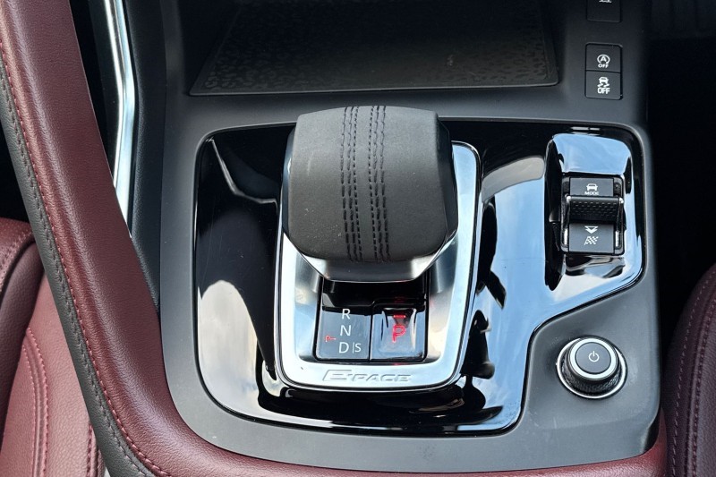 2022 (22) JAGUAR E-PACE 2.0 D200 R-Dynamic Black 5dr Auto 4941394