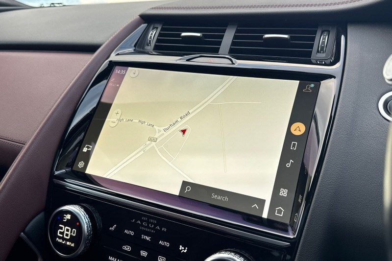 2022 (22) JAGUAR E-PACE 2.0 D200 R-Dynamic Black 5dr Auto 4941392