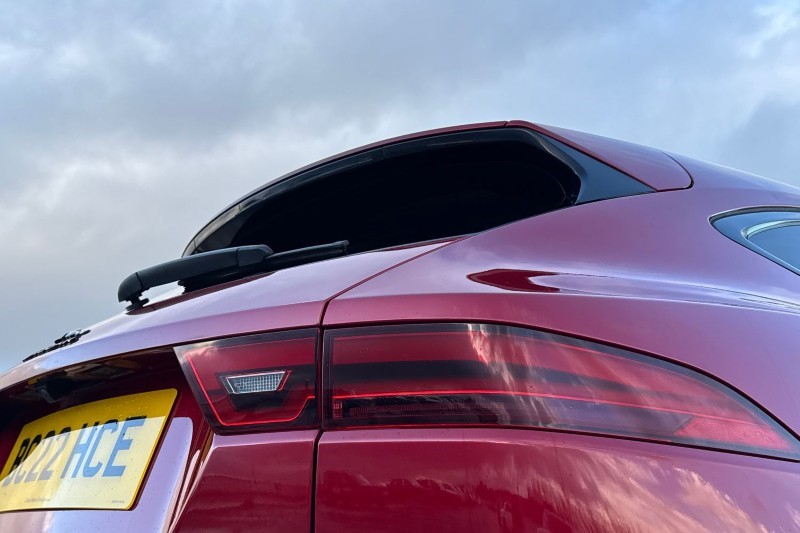 2022 (22) JAGUAR E-PACE 2.0 D200 R-Dynamic Black 5dr Auto 4941424