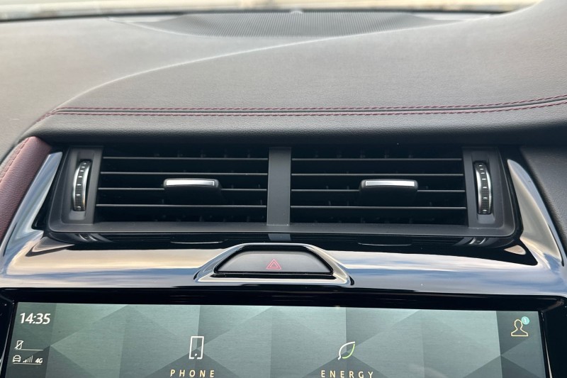 2022 (22) JAGUAR E-PACE 2.0 D200 R-Dynamic Black 5dr Auto 4941414