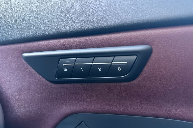 2022 (22) JAGUAR E-PACE 2.0 D200 R-Dynamic Black 5dr Auto 4941430