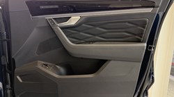 VOLKSWAGEN TOUAREG 3.0 V6 TSI eHybrid 4Motion R 5dr Tip Auto 4661339