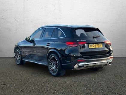 2024 (24) MERCEDES-BENZ GLC 220d 4Matic AMG Line Premium PLUS 5dr 9G-Tronic