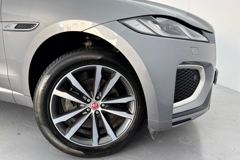 2022 (22) JAGUAR F-PACE 2.0 D200 R-Dynamic SE 5dr Auto AWD 4949703