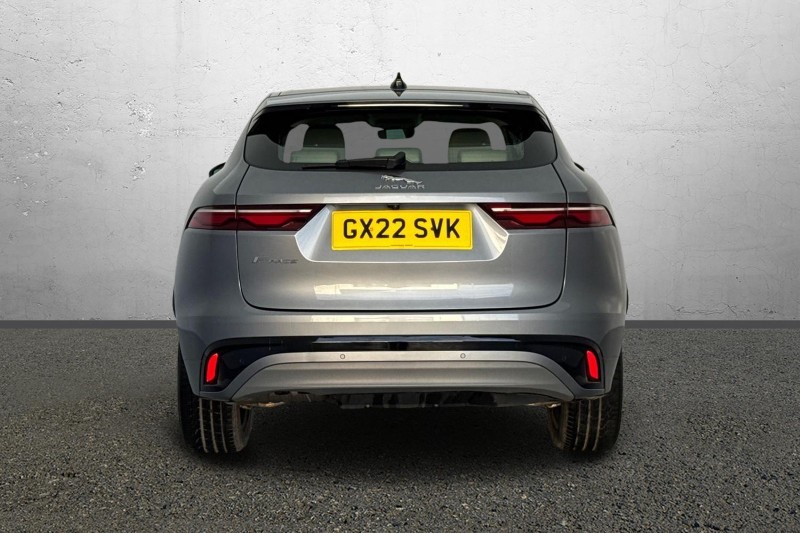 2022 (22) JAGUAR F-PACE 2.0 D200 R-Dynamic SE 5dr Auto AWD 4949672
