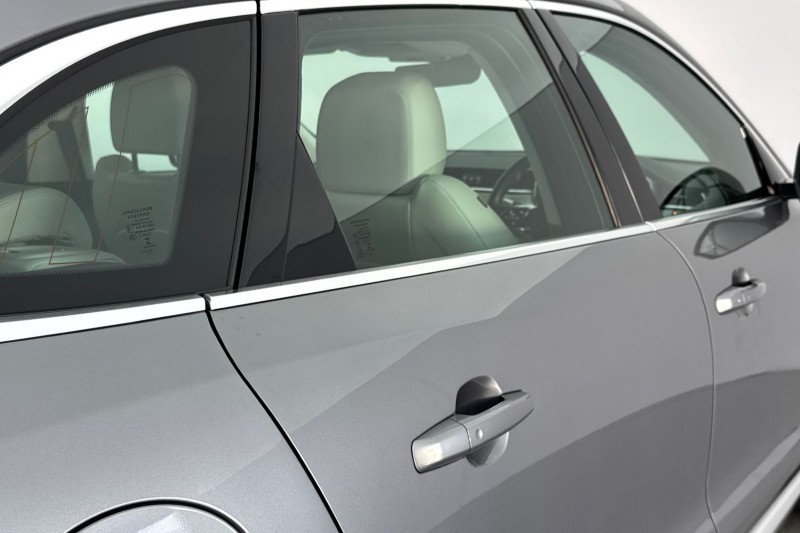 2022 (22) JAGUAR F-PACE 2.0 D200 R-Dynamic SE 5dr Auto AWD 4949712