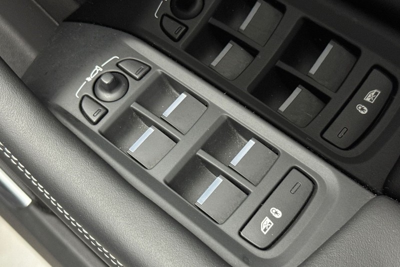 2023 (23) JAGUAR I-PACE 294kW EV400 HSE Black 90kWh 5dr Auto 11kW Charger 5053393