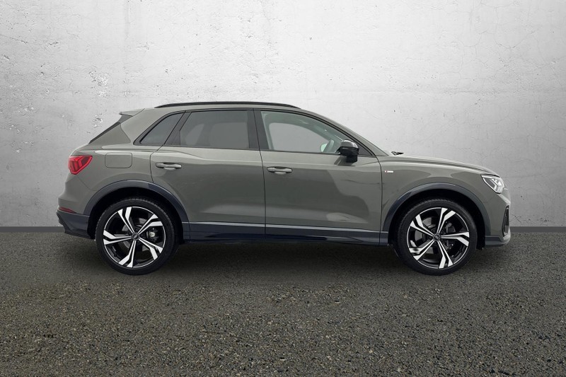 2025 (25) AUDI Q3 40 TFSI Quattro Black Ed 5dr S Tronic [20" Alloy] 4947470