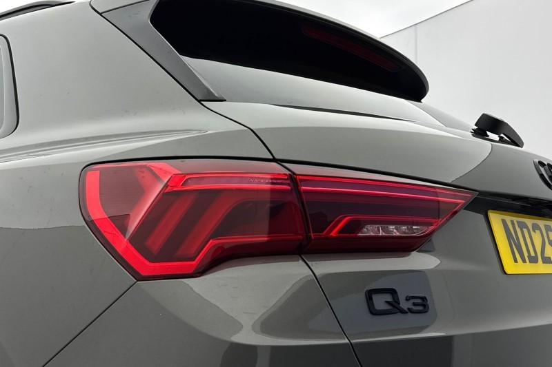 2025 (25) AUDI Q3 40 TFSI Quattro Black Ed 5dr S Tronic [20" Alloy] 4947433