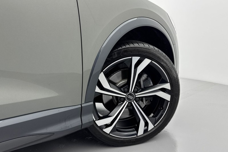 2025 (25) AUDI Q3 40 TFSI Quattro Black Ed 5dr S Tronic [20" Alloy] 4947510