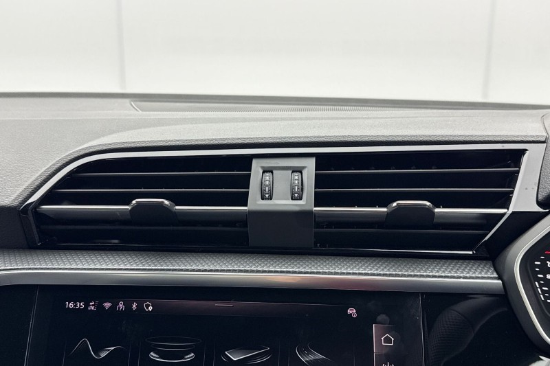 2025 (25) AUDI Q3 40 TFSI Quattro Black Ed 5dr S Tronic [20" Alloy] 4947395