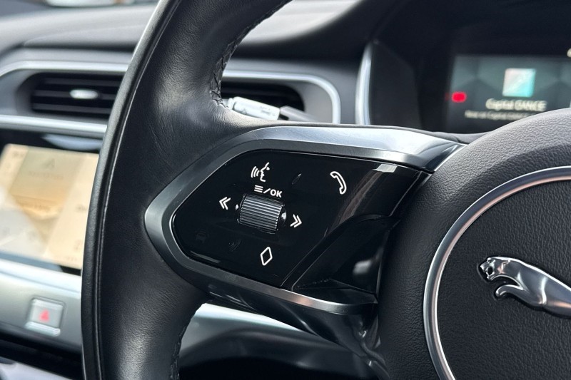 2022 (71) JAGUAR I-PACE 294kW EV400 Black 90kWh 5dr Auto [11kW Charger] 4957666