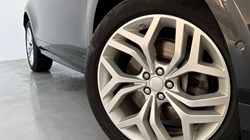 2020 (20) LAND ROVER RANGE ROVER EVOQUE 2.0 D180 R-Dynamic SE 5dr Auto 4953354