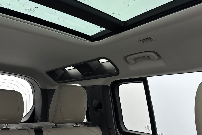 2021 (71) LAND ROVER DEFENDER 3.0 D250 SE 110 5dr Auto 4955873