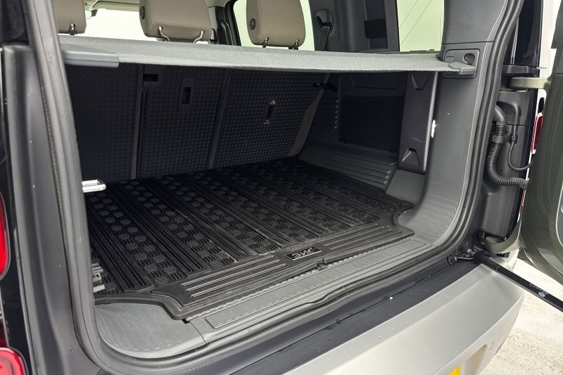 2021 (71) LAND ROVER DEFENDER 3.0 D250 SE 110 5dr Auto 4955857