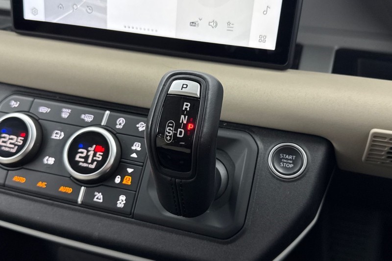 2021 (71) LAND ROVER DEFENDER 3.0 D250 SE 110 5dr Auto 4955834