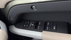 2021 (71) LAND ROVER DEFENDER 3.0 D250 SE 110 5dr Auto 4955845