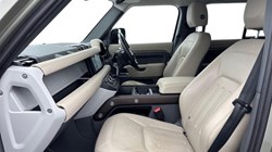 2021 (71) LAND ROVER DEFENDER 3.0 D250 SE 110 5dr Auto 4955824