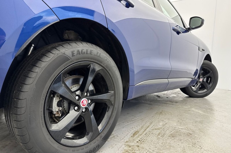 2022 (22) JAGUAR F-PACE 2.0 D200 R-Dynamic SE 5dr Auto AWD 4965588