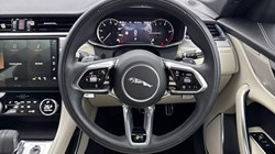 2022 (22) JAGUAR F-PACE 2.0 D200 R-Dynamic SE 5dr Auto AWD 4965560