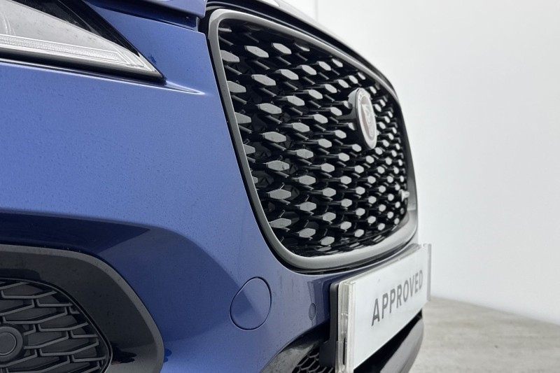 2022 (22) JAGUAR F-PACE 2.0 D200 R-Dynamic SE 5dr Auto AWD 4965583