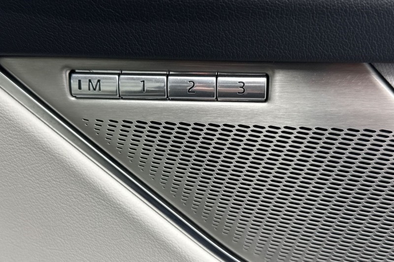 2022 (22) JAGUAR F-PACE 2.0 D200 R-Dynamic SE 5dr Auto AWD 4965592