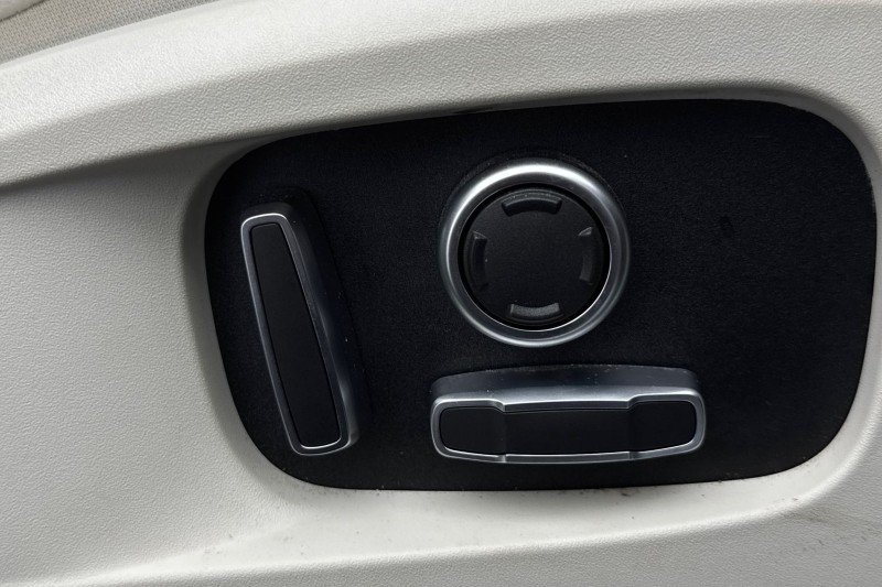 2022 (22) JAGUAR F-PACE 2.0 D200 R-Dynamic SE 5dr Auto AWD 4965568