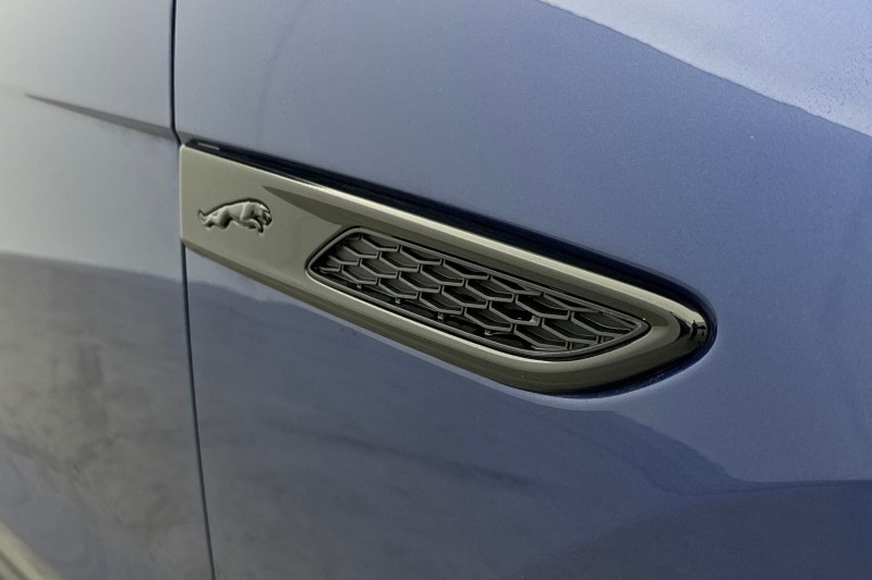 2022 (22) JAGUAR F-PACE 2.0 D200 R-Dynamic SE 5dr Auto AWD 4965565