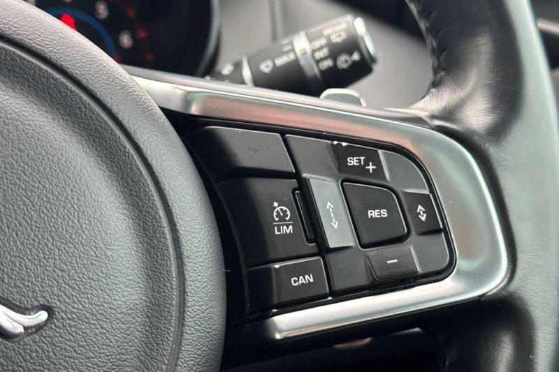 2016 (66) JAGUAR F-PACE 3.0 Supercharged V6 S 5dr Auto AWD 5000918