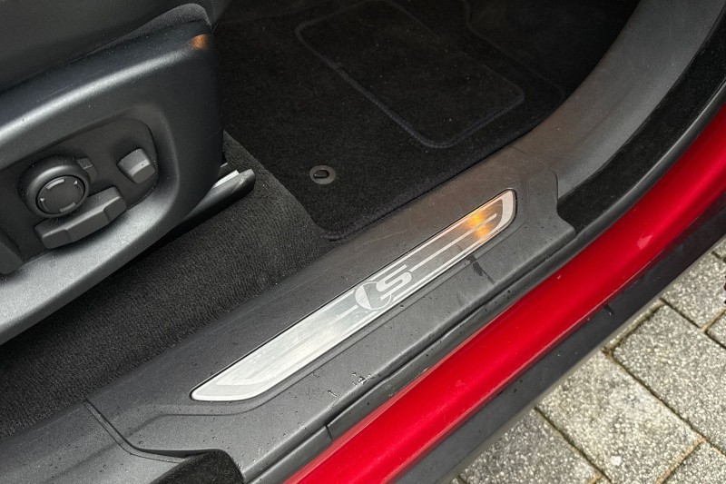 2016 (66) JAGUAR F-PACE 3.0 Supercharged V6 S 5dr Auto AWD 5000925