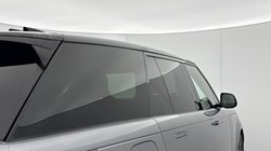 2025 (25) LAND ROVER RANGE ROVER 3.0 P400 SE 4dr Auto 4986611