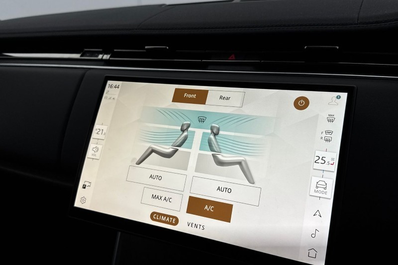 2025 (25) LAND ROVER RANGE ROVER 3.0 P400 SE 4dr Auto 4986595