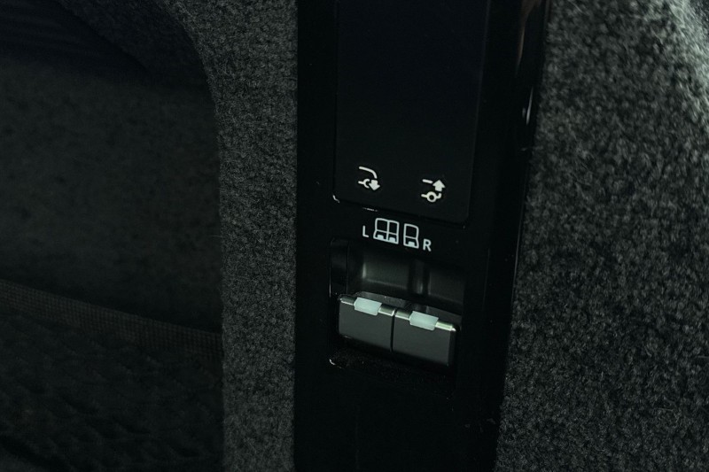 2025 (25) LAND ROVER RANGE ROVER 3.0 P400 SE 4dr Auto 4986613