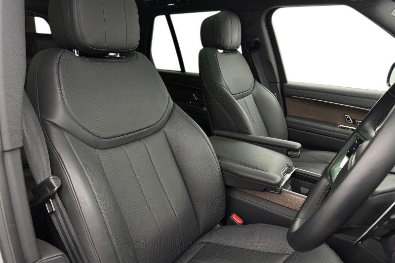 2025 (25) LAND ROVER RANGE ROVER 3.0 P400 SE 4dr Auto 4986591