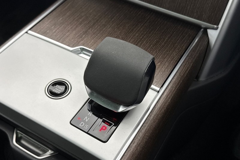 2025 (25) LAND ROVER RANGE ROVER 3.0 P400 SE 4dr Auto 4986578