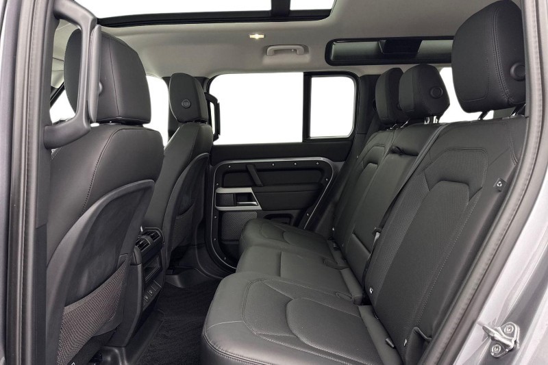 2023 (73) LAND ROVER DEFENDER 3.0 D250 SE 110 5dr Auto 5058528