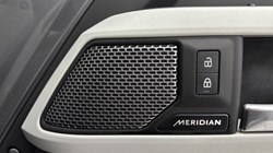 2023 (73) LAND ROVER DEFENDER 3.0 D250 SE 110 5dr Auto 5058573