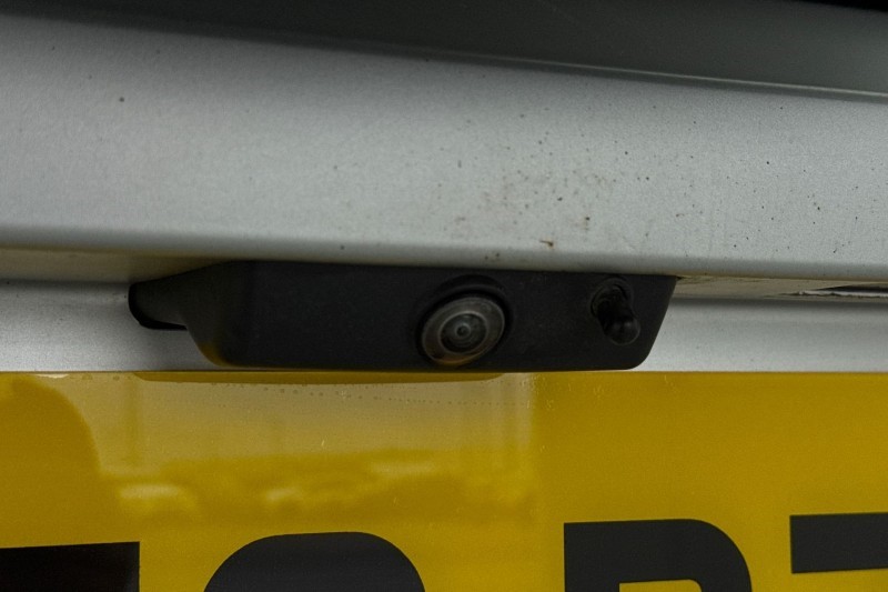 2023 (73) LAND ROVER DEFENDER 3.0 D250 SE 110 5dr Auto 5058561