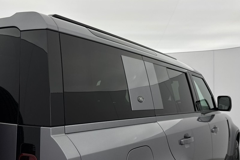 2023 (73) LAND ROVER DEFENDER 3.0 D250 SE 110 5dr Auto 5058571